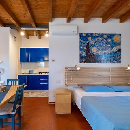 Corte Roveggia - Monolocale Van Gogh Верона Экстерьер фото